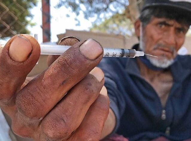 Mortalidad por sobredosis de drogas en EE.UU. registra su primera disminución en cinco años en 2023 1