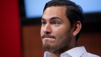 Juan Diego Vásquez, diputado, subraya la importancia de la transparencia en la elección del presidente de la Asamblea Nacional 8