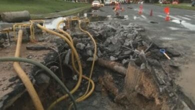 Problema en una tubería causa interrupción del suministro de agua en distintas áreas de la ciudad capital 20